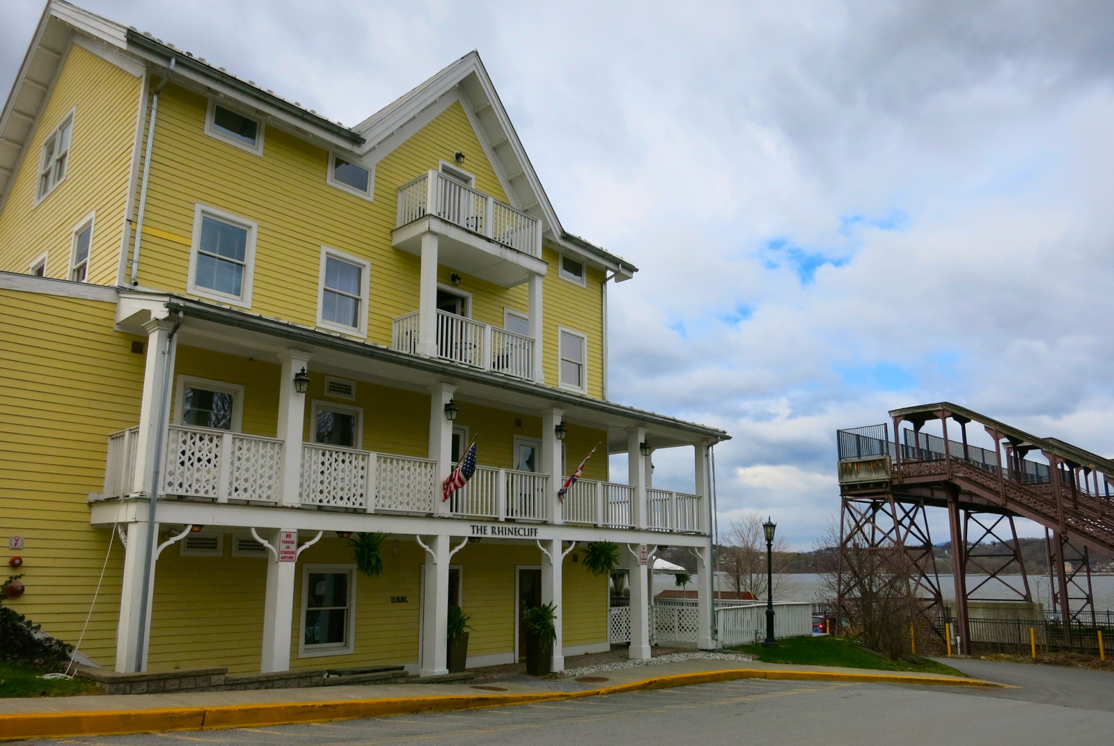 Rhinecliff and Rhinebeck NY Best of River and Country