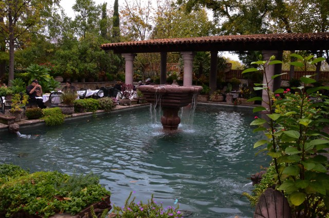 Courtyard fountain at Joe T. Garcias Mexican Restaurant in Fort Worth, Texas. #SeeFortWorth @GetawayMavens