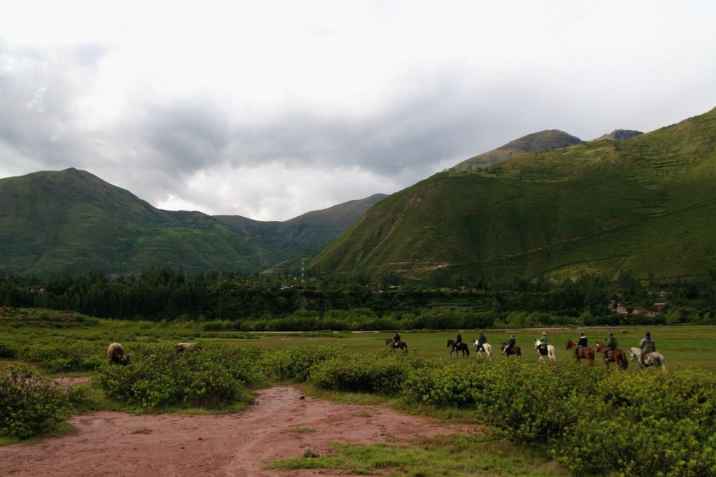 Horseback-Riding-Sacred-Valley-Peru