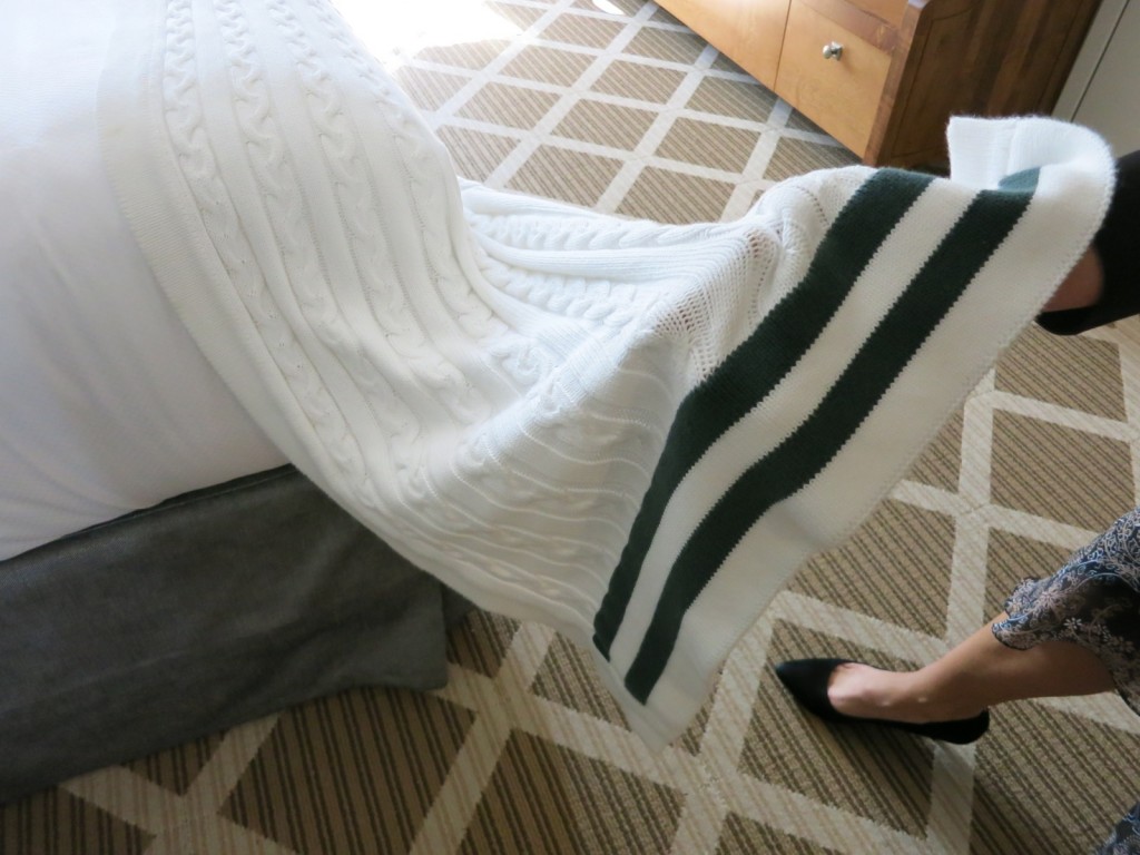 Dartmouth Sweater Throws Hanover Inn