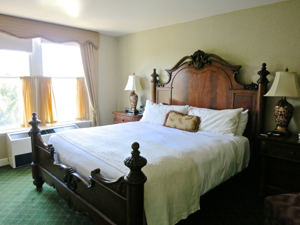 Guest room, Martha Hotel, Abingdon VA
