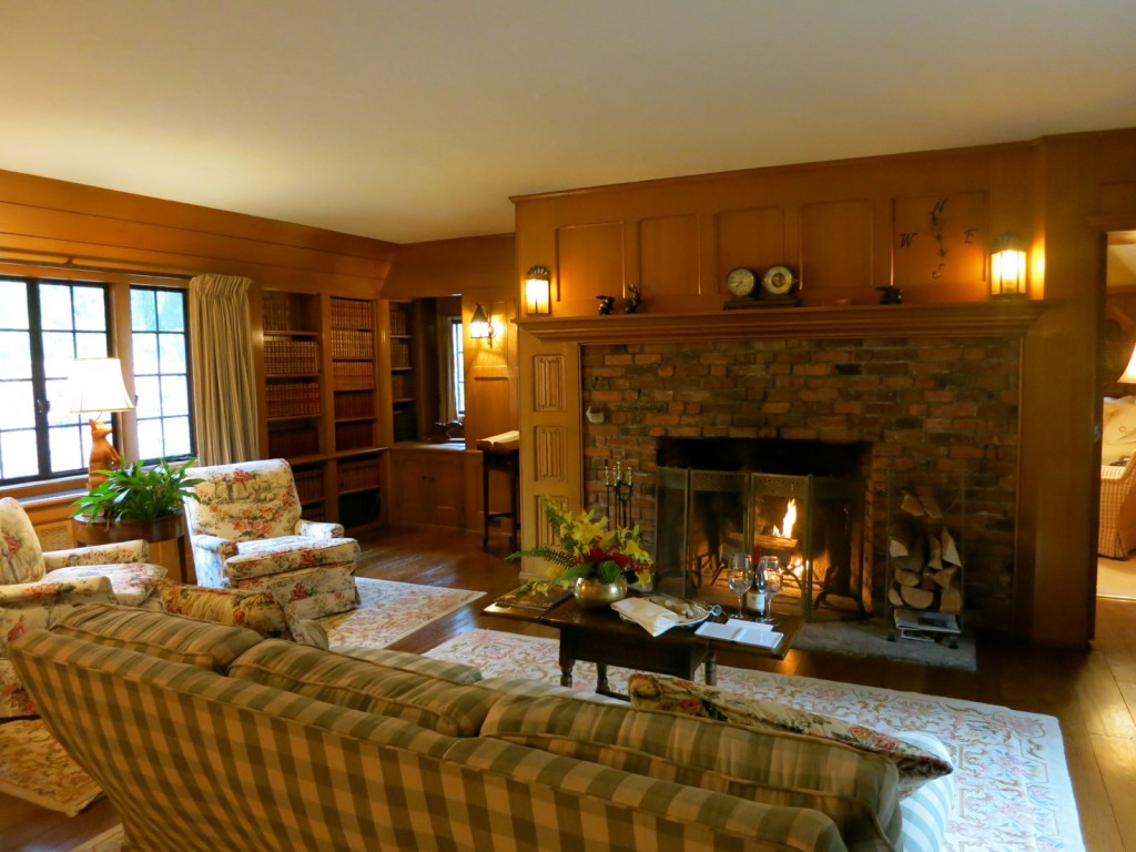 Dorn Suite with lit fireplace, Lodges at Glendorn