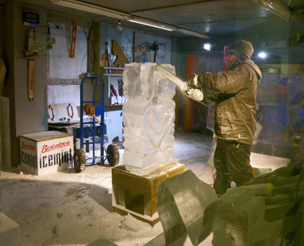 Ice Works, Sculpting