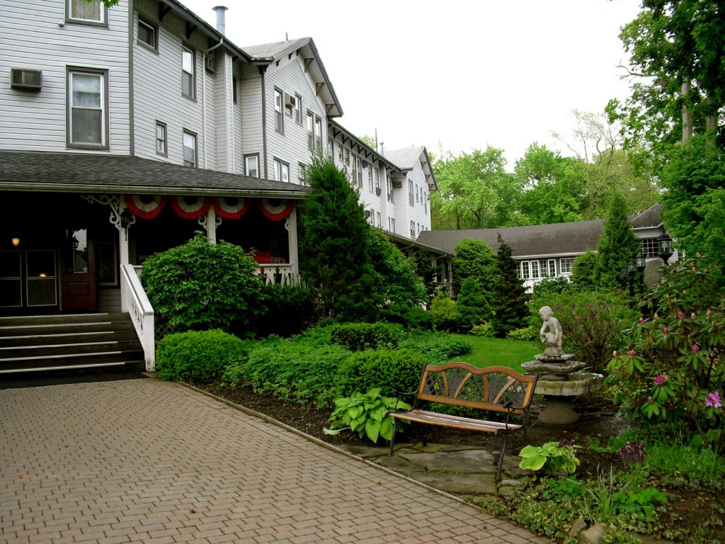 Riverside Inn, Cambridge Springs PA