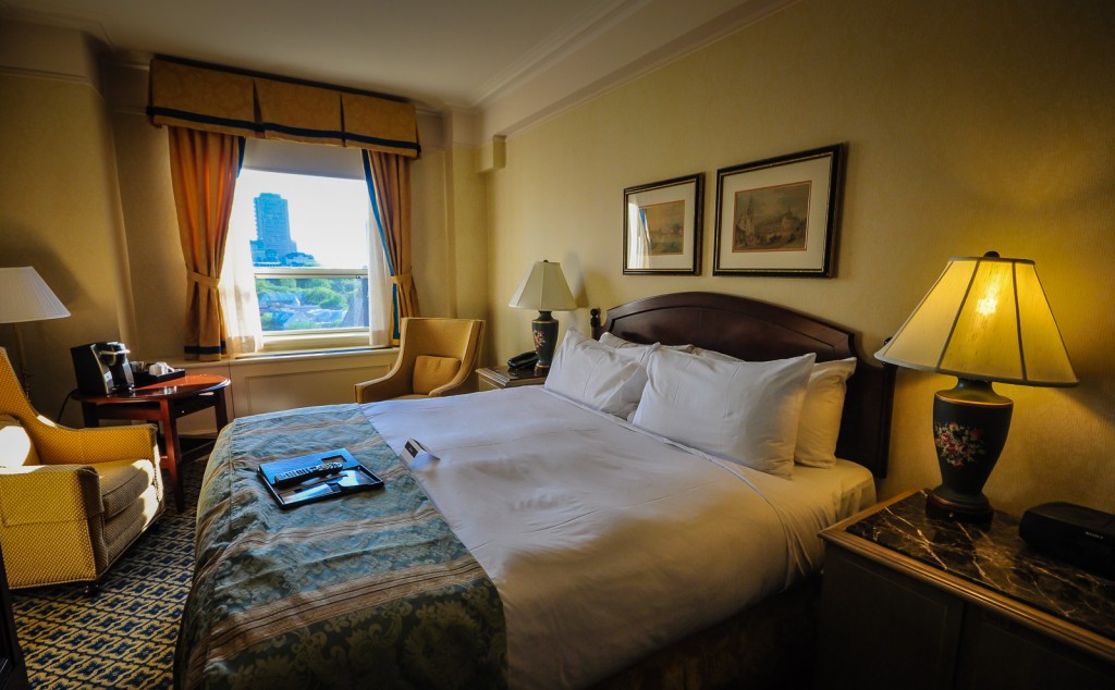 Château Frontenac guest room