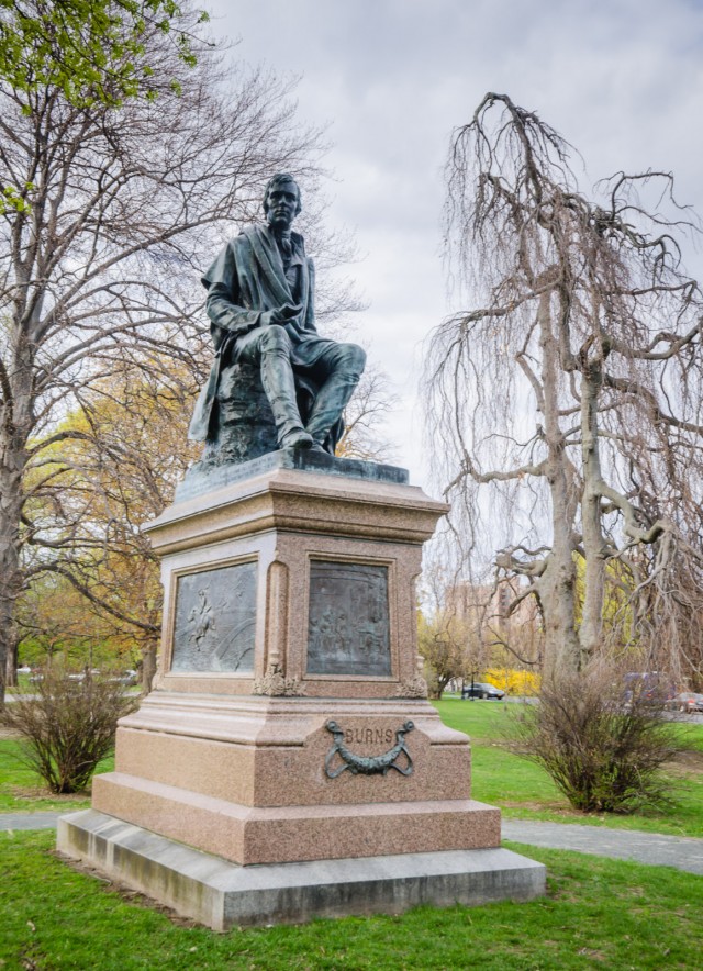 Robert Burns Statue