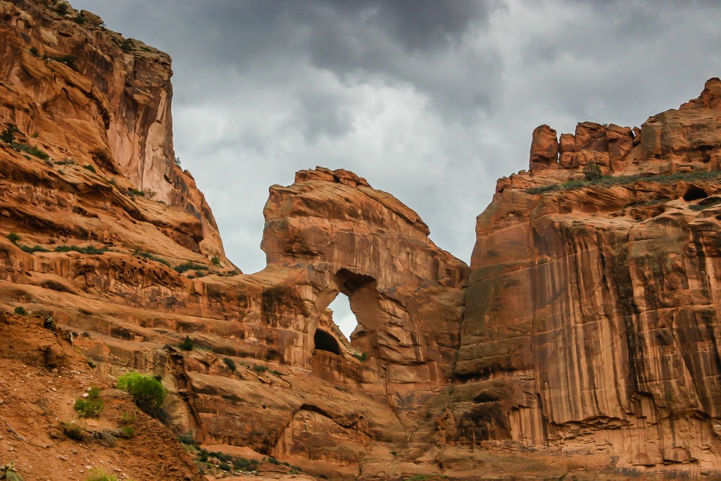 Arch and cliffs at Canyon de Chelly National Monument - Arizona