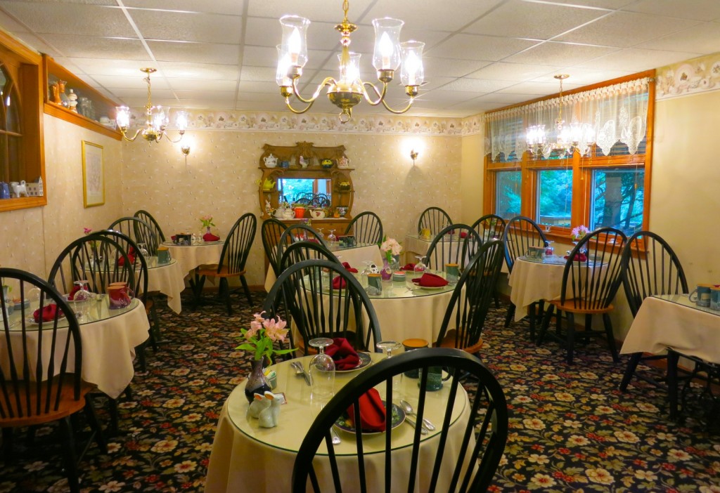 Breakfast room, Inn at Ellis River, Jackson NH
