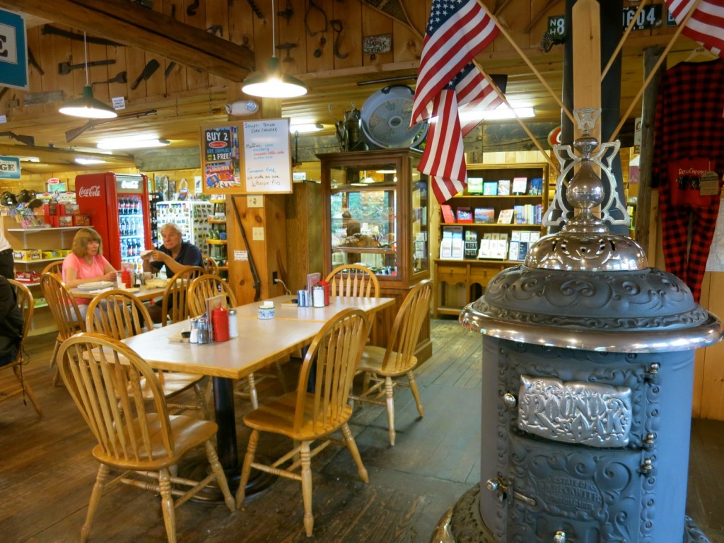 Waterwheel Breakfast and Gift Shop, Jefferson NH