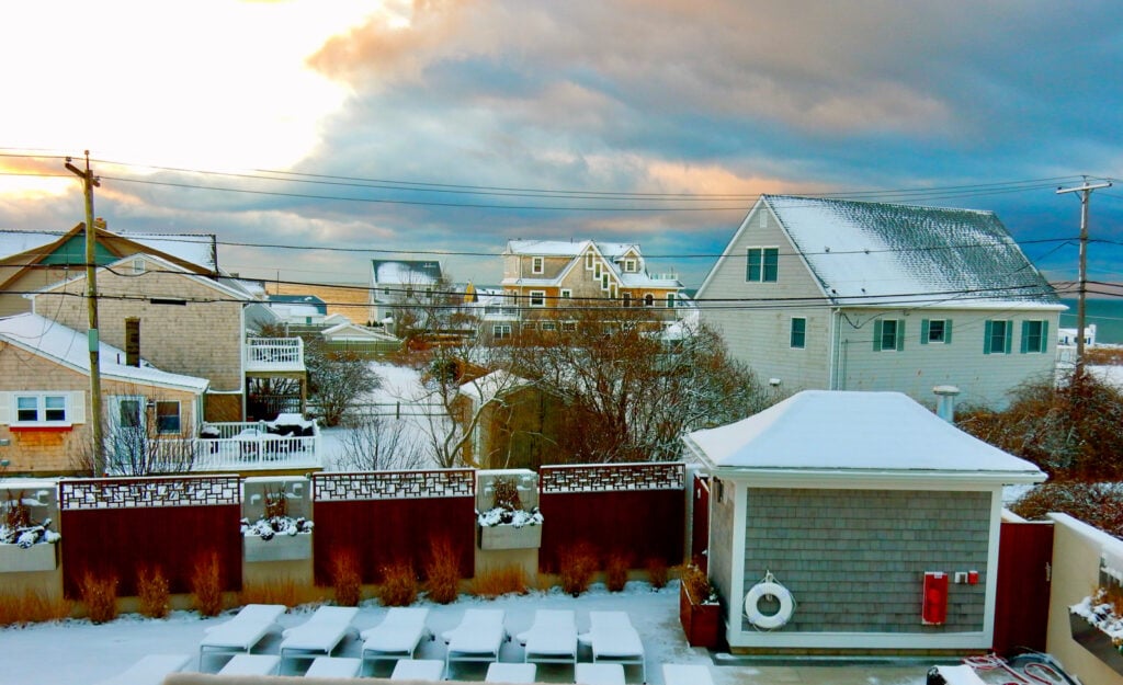 Narragansett RI Neighborhood snow