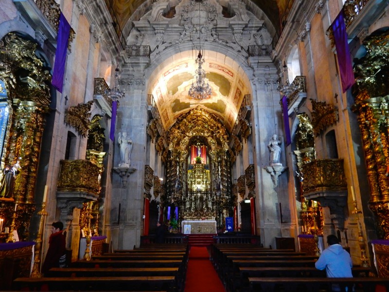 Roccoco interior of Igreja Do Carmo Church, Porto Potugal