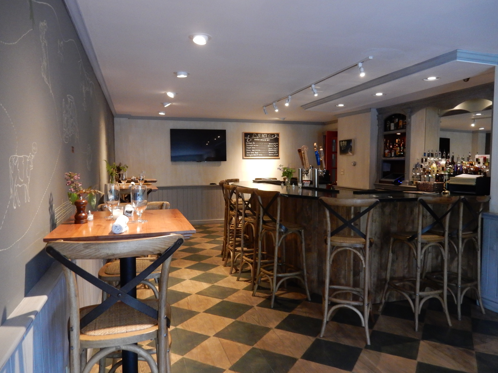 Four Columns Inn, Newfane VT Getaway Mavens