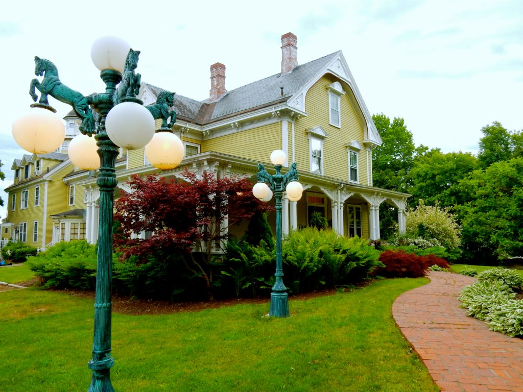 Captain Nickels Inn, Searsport ME