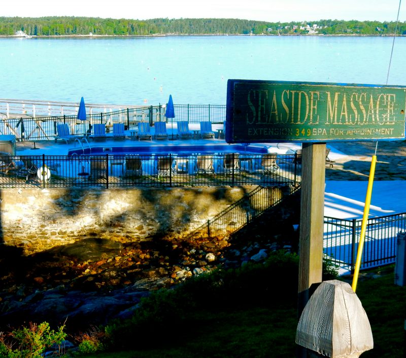 Spruce Point Inn waterside pool