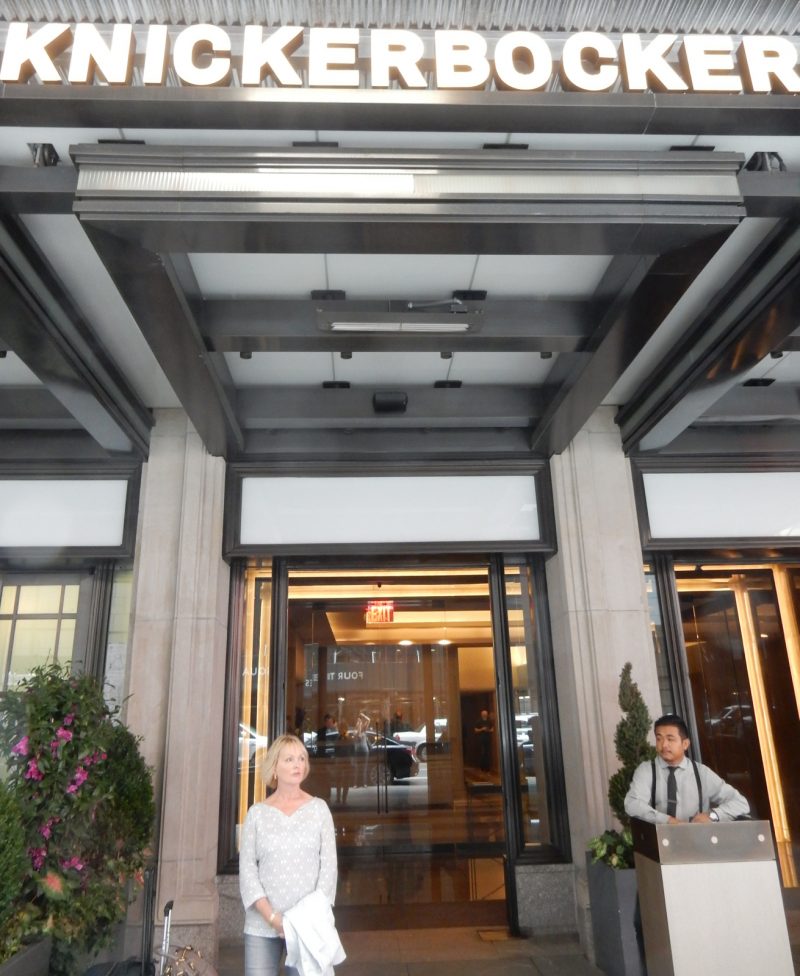 knickerbocker-hotel-entrance-nyc