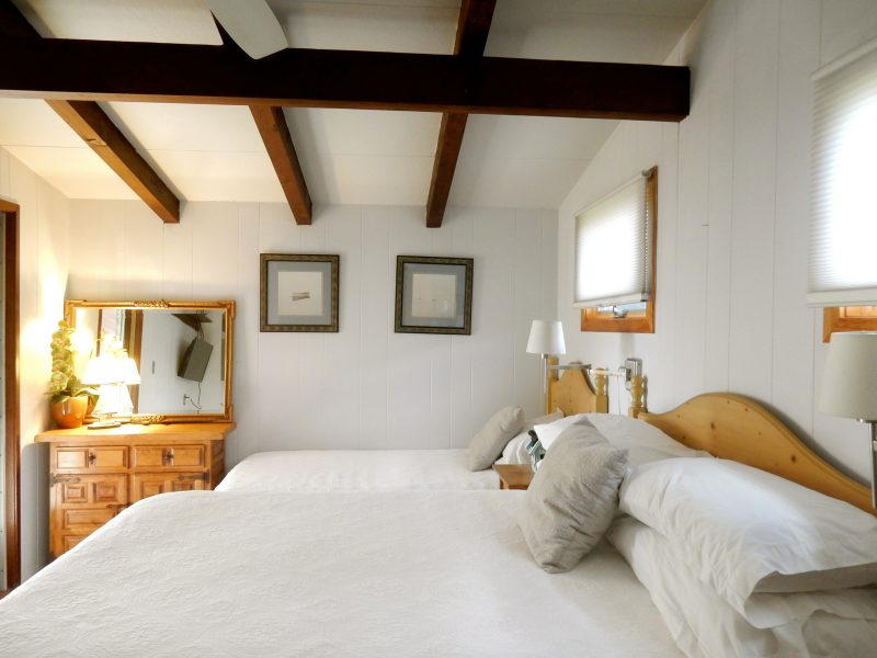 hither-house-bedroom-montauk-ny