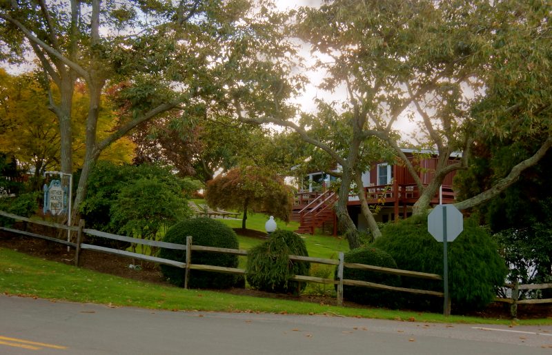 hither-house-from-street-montauk-ny