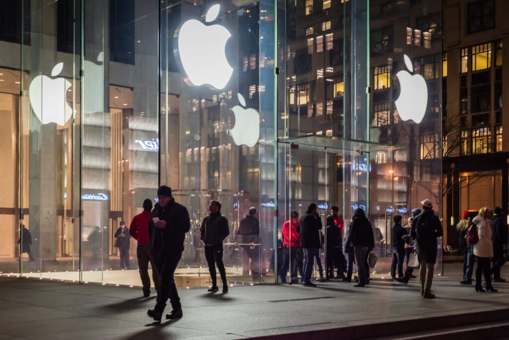 Flagship Apple Store on 5th Avenue in New York City