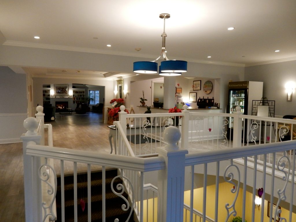 Southampton Inn lobby