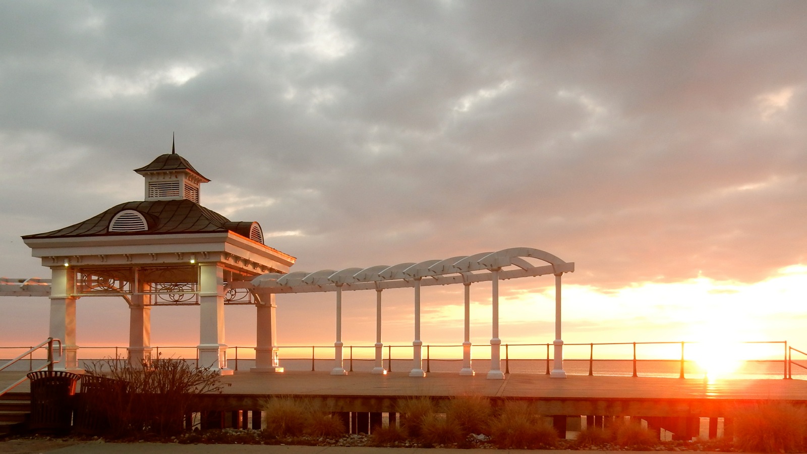 Long branch beach NJ in the winter : r/Outdoors