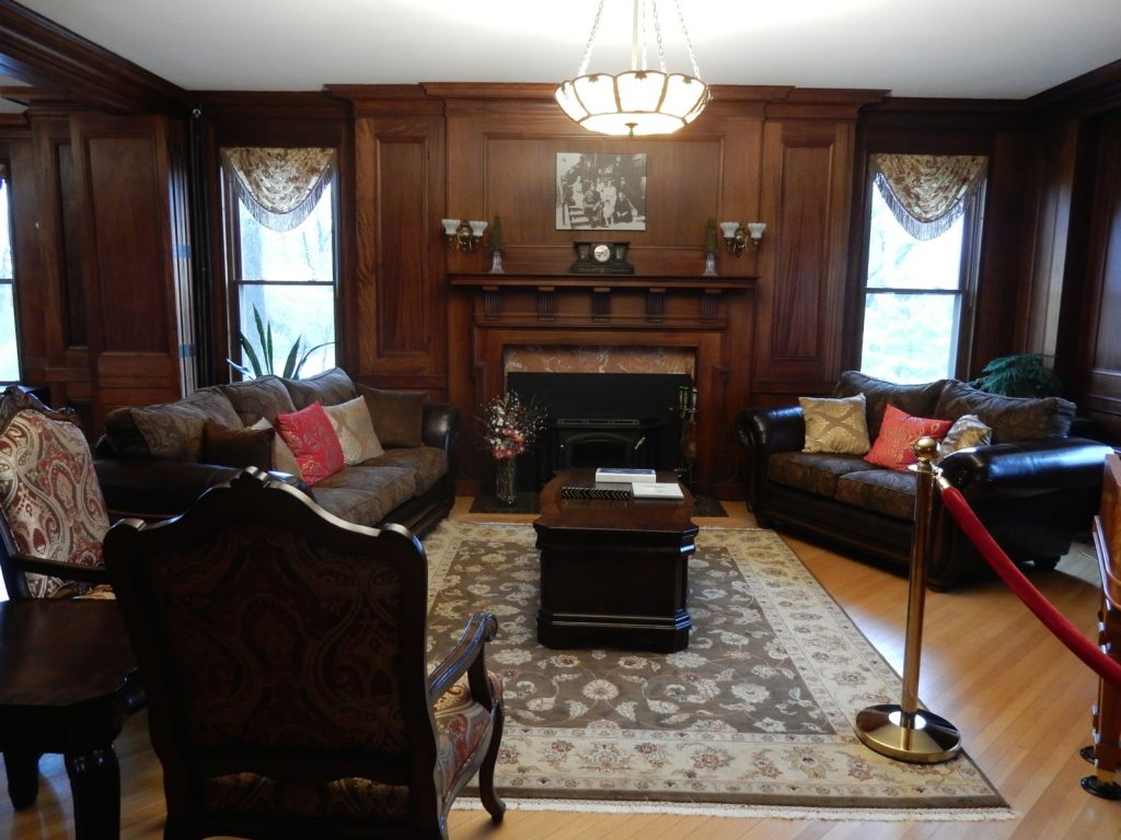 Living room, Inn at Ragged Edge, Chambersburg PA