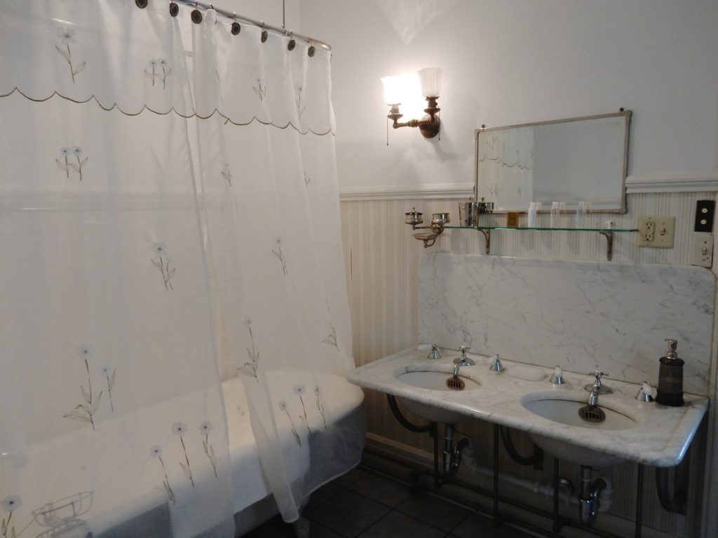 Bathroom, Mansion at Bald Hill, Woodstock CT