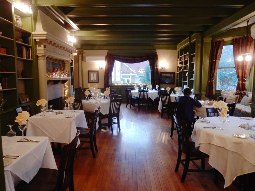 Dining, The Mansion at Bald Hill, Woodstock CT