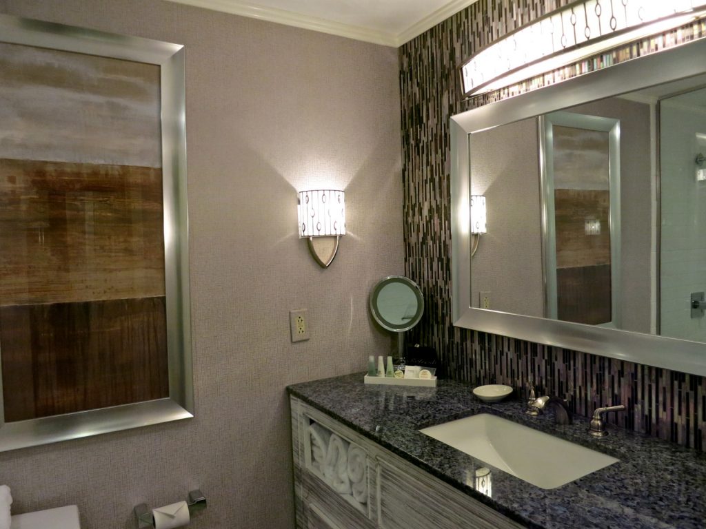 Bathroom, Interlaken Inn, Lakeville CT