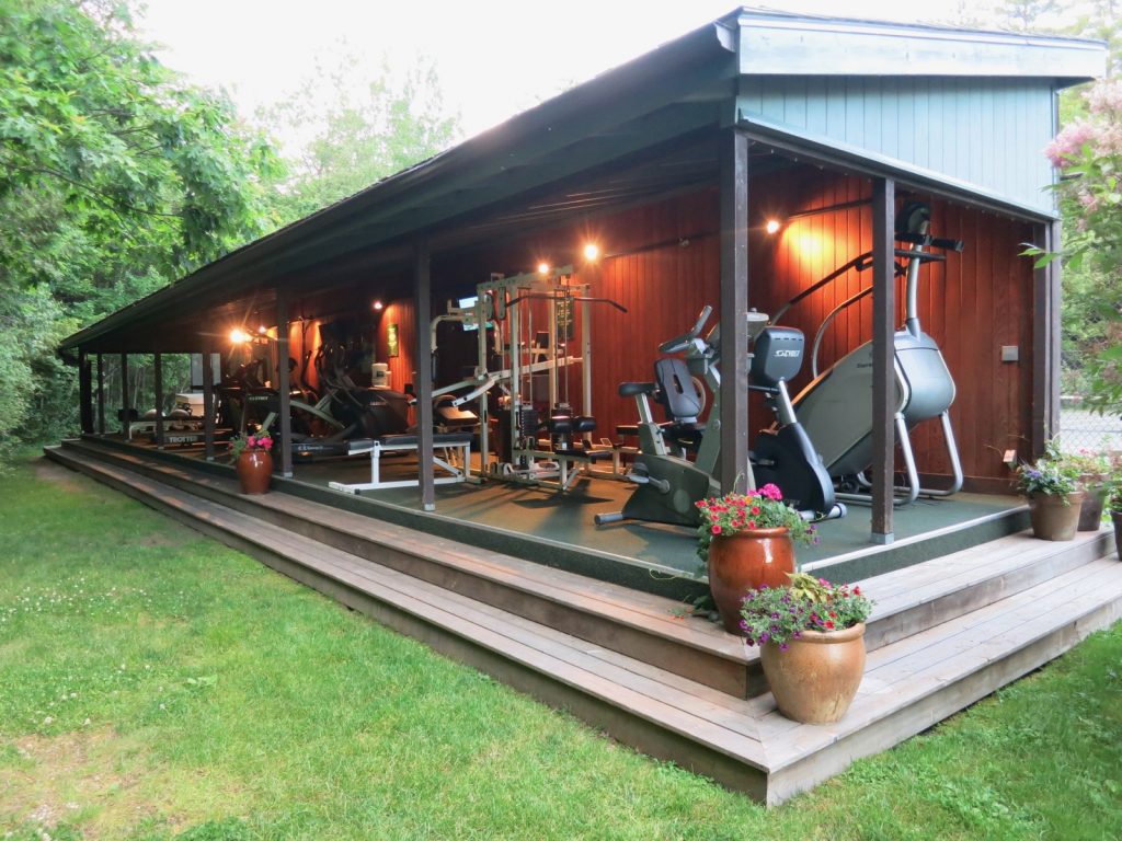 Migis Lodge Fitness Shed 