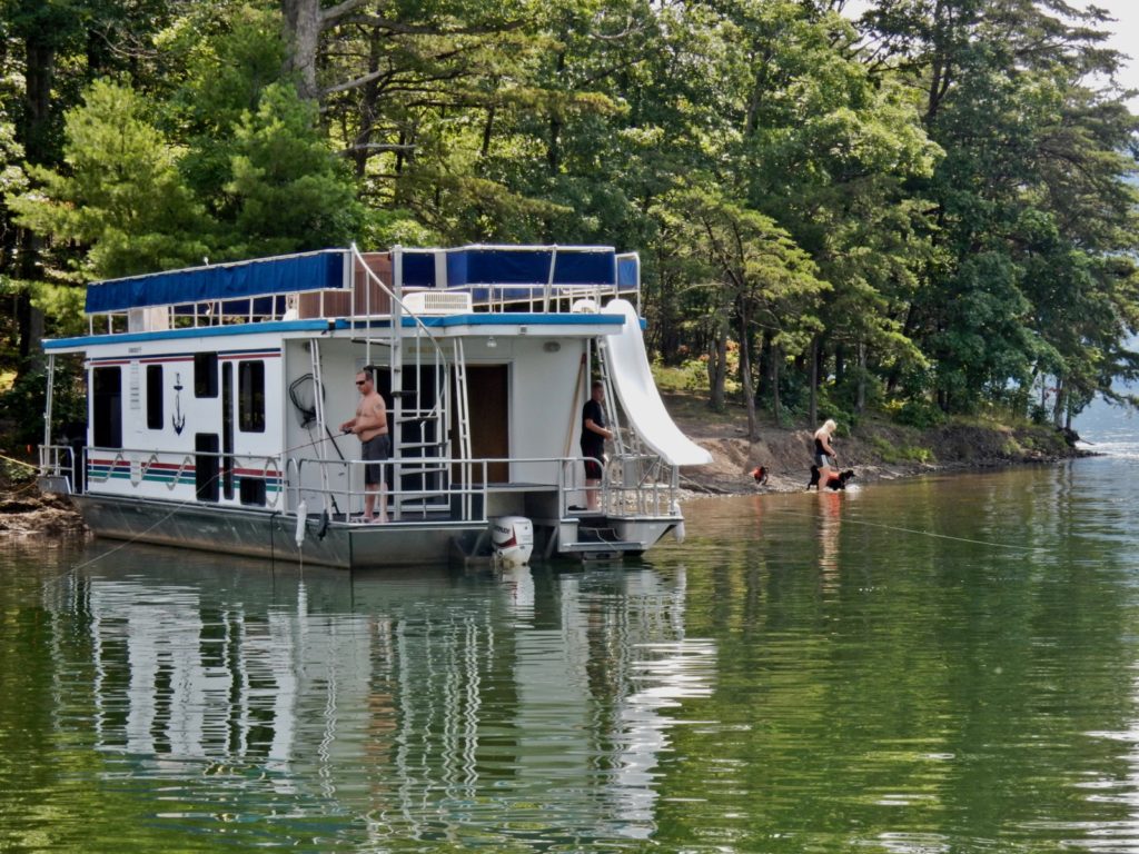 Rented houseboat on Raystown Lake PA