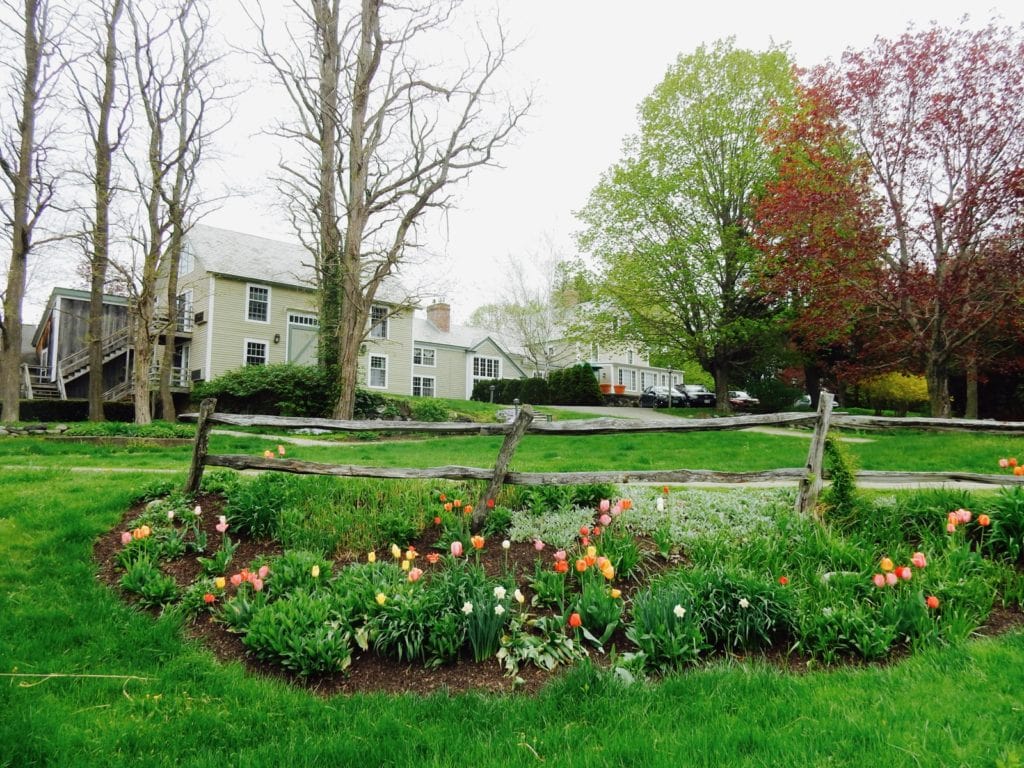 Exterior Chesterfield Inn NH