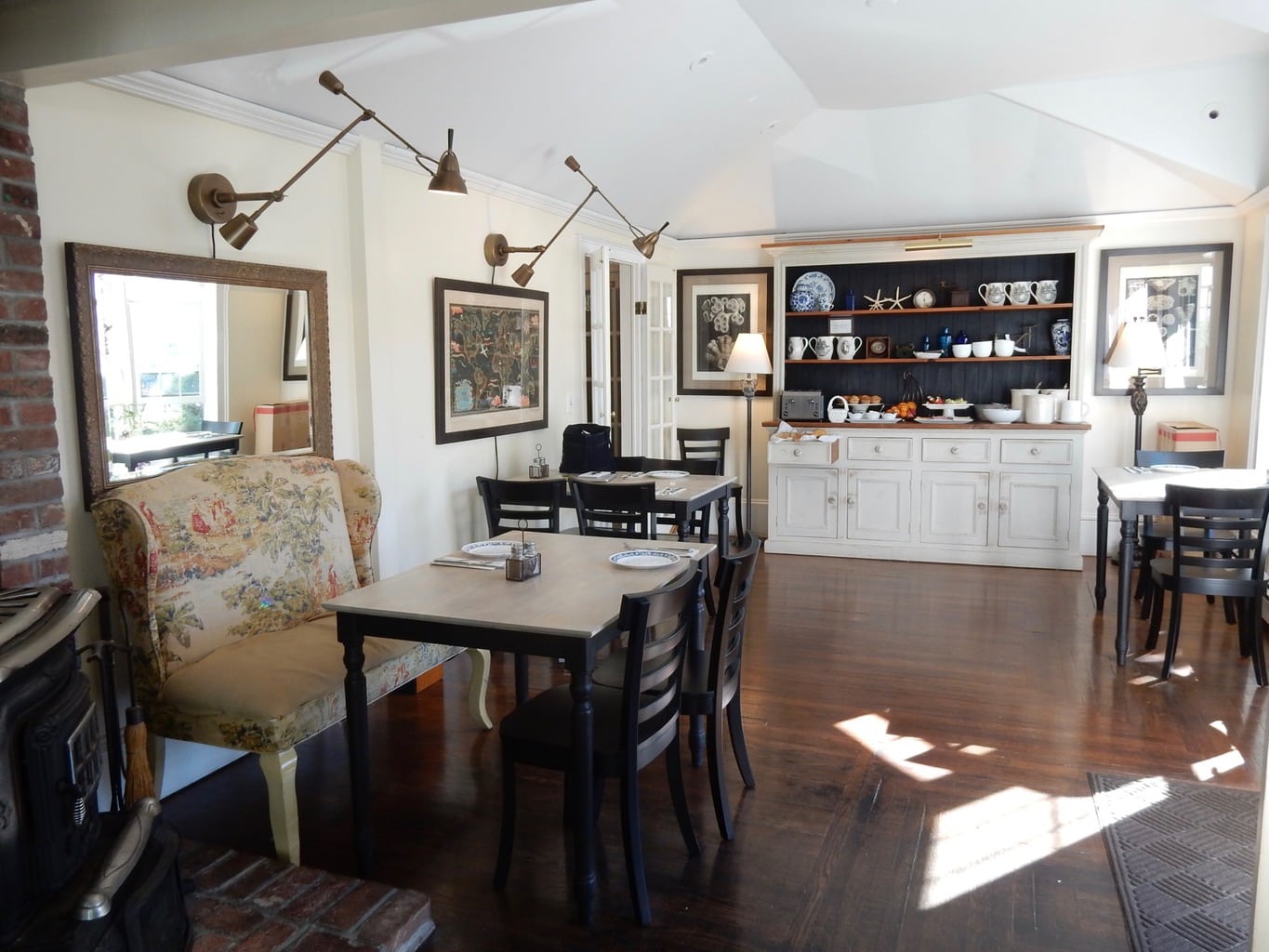 Breakfast Room, Carpe Diem Guesthouse, Provincetown MA