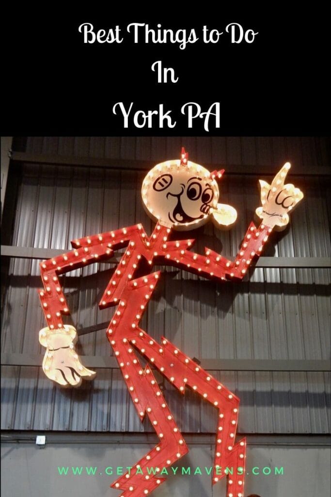 York PA Pin