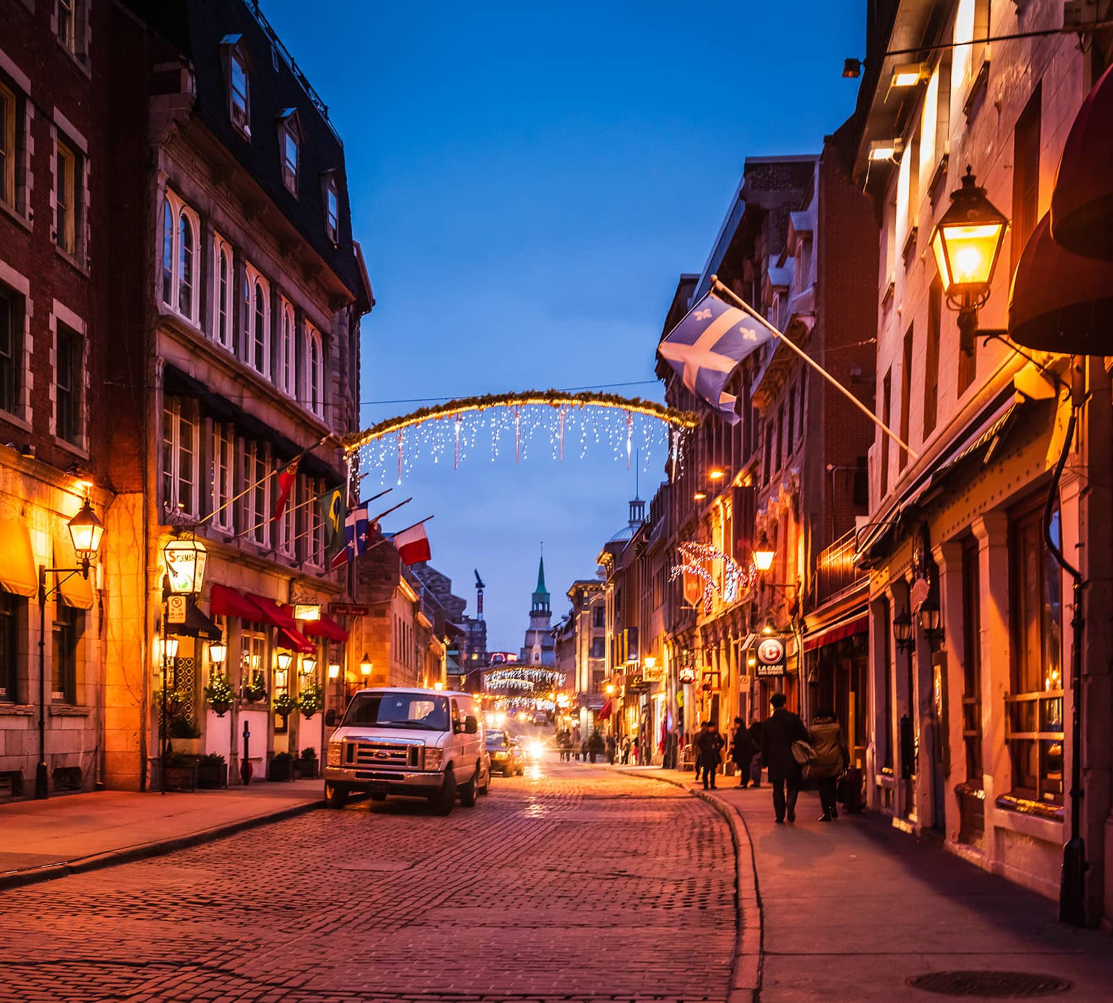 Fall In Love In Old Montreal; Things To Do On A Romantic Getaway