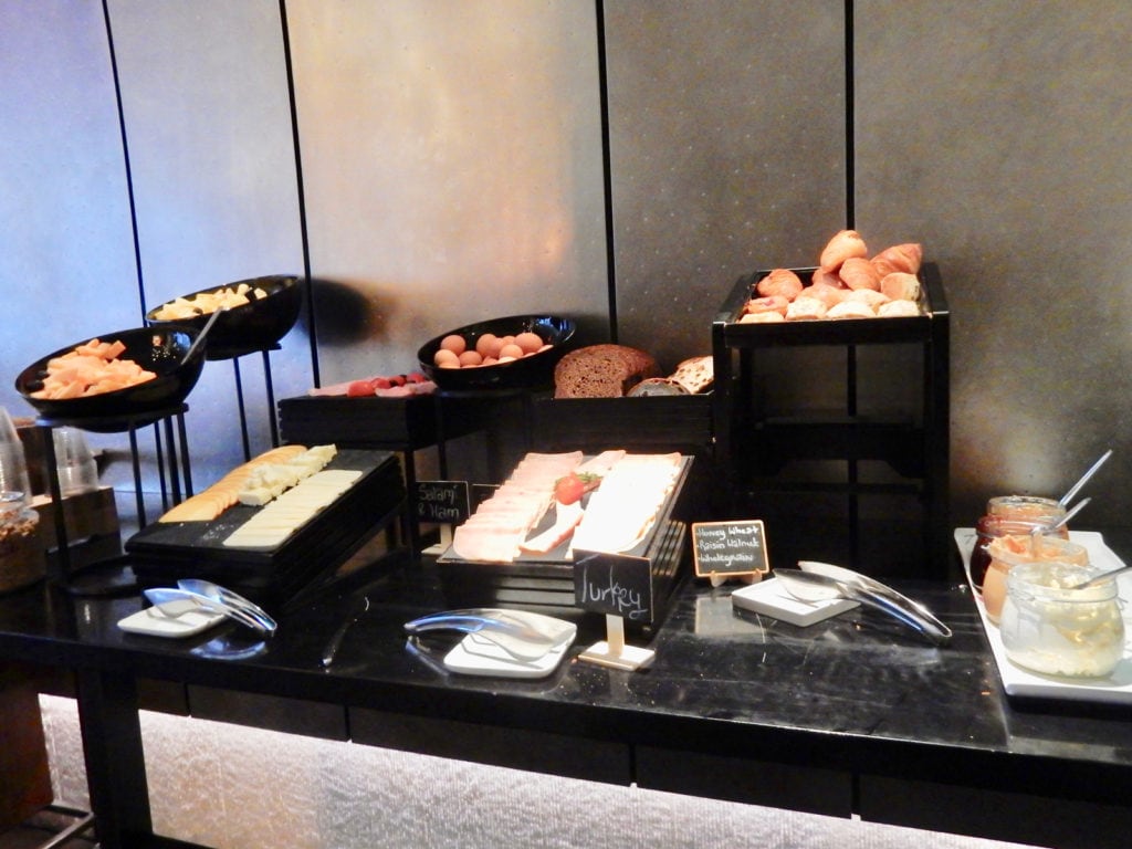 Complimentary Breakfast Hotel 48LEX NY NY