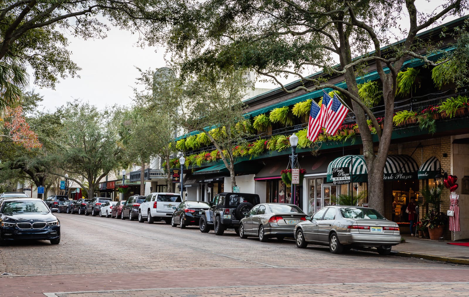 Winter Park FL is high on our list of things to do in Orlando besides theme parks.