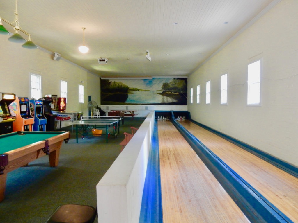 Bowling Arcade Inn at Diamond Cove ME