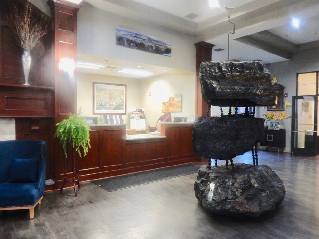 Lobby Hotel Anthracite