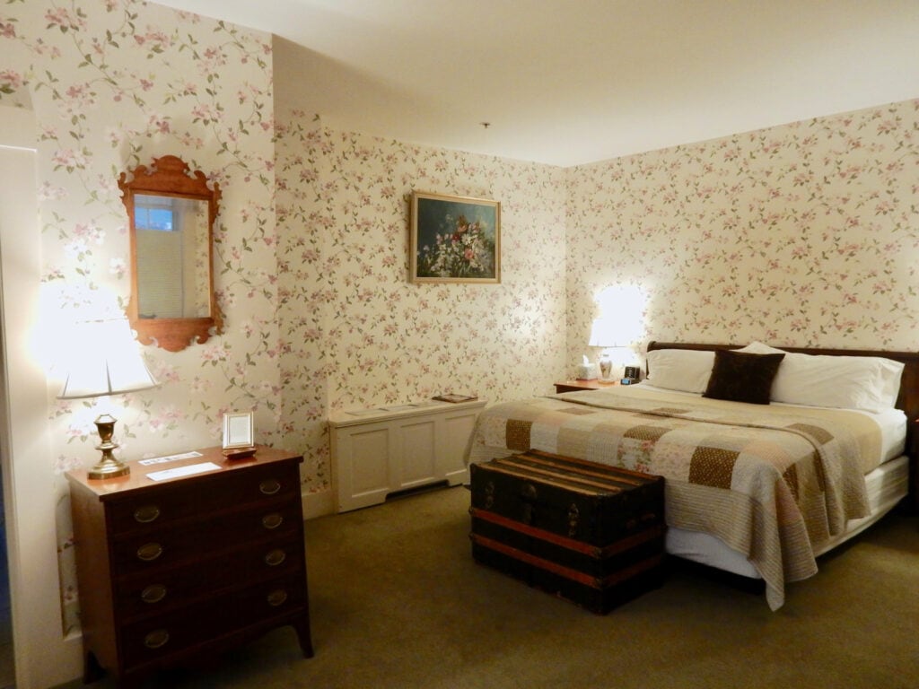 Bedroom Deerfield Inn MA