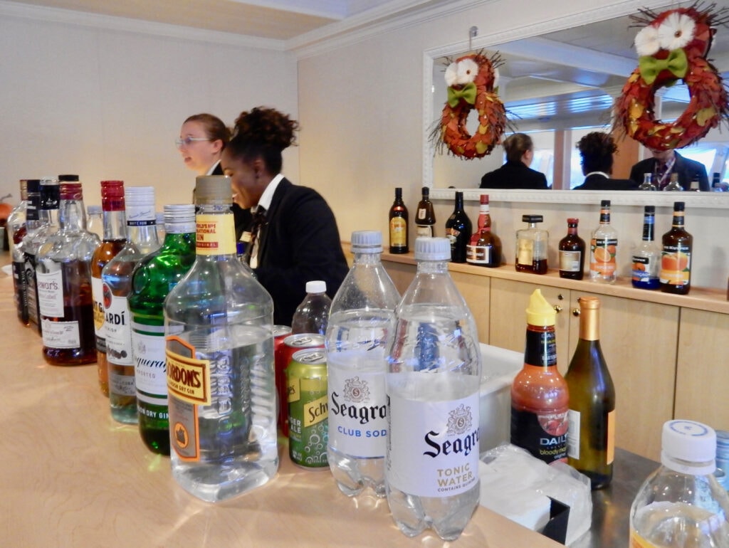 Cocktail Hour on ACL Constitution