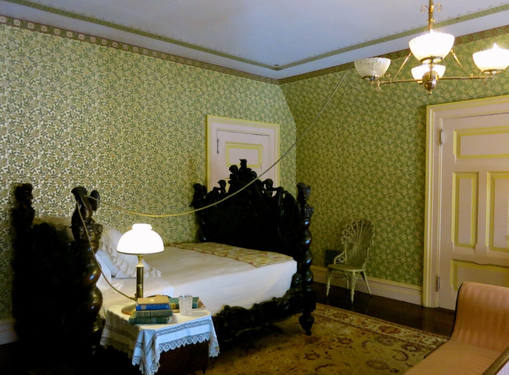 Mark Twain Bedroom Hartford CT