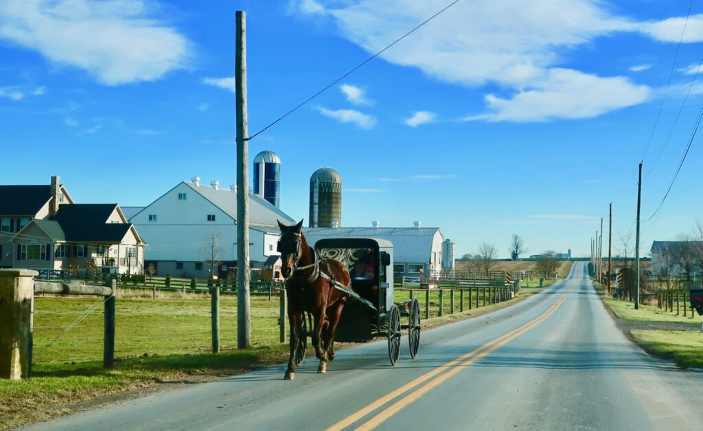 Lancaster-County-Amish-Buggy-PA