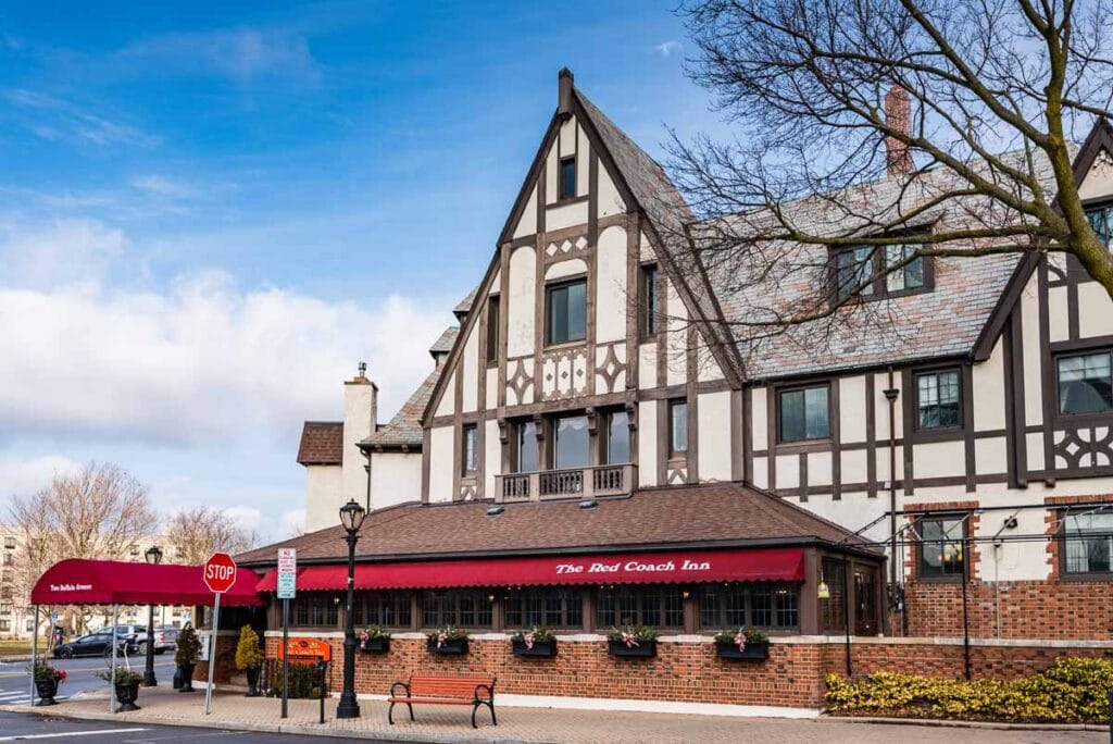 Red Coach Inn - Niagara Falls NY