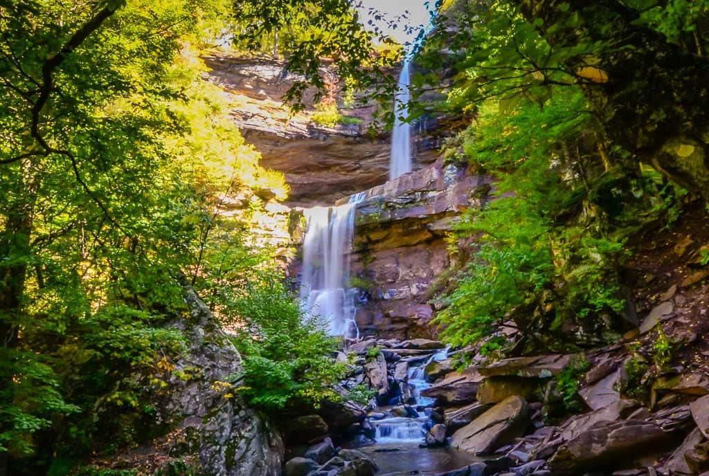 Horizontal view of Kaaterskill Falls.