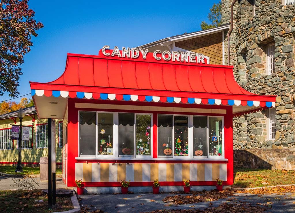 Candy Corner kiosk at Glen Echo Park.