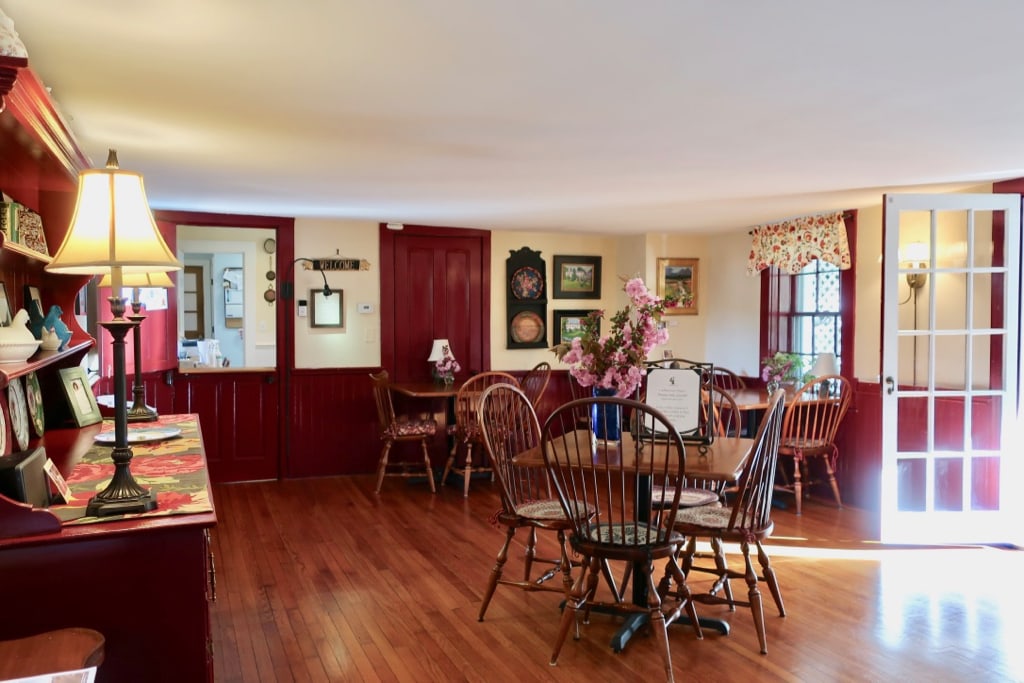 Breakfast Room Candleberry Inn Brewster MA