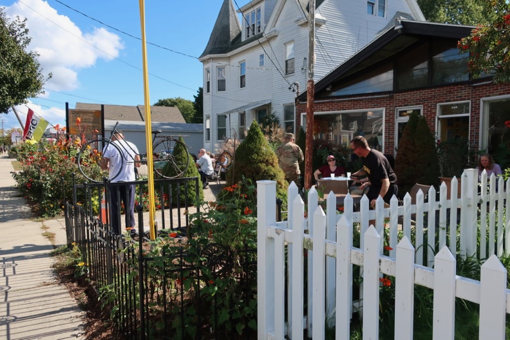 Cafe Sole outside dining Niantic CT