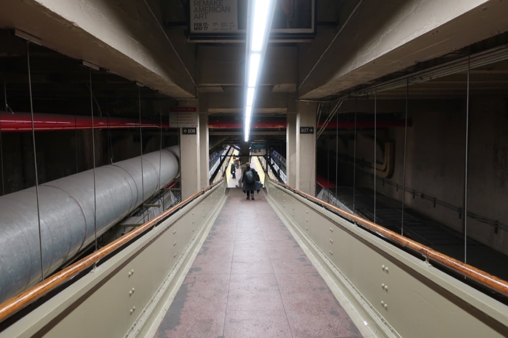 Grand Central ramp to trains