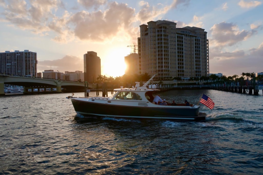 Palm Beach sunset cruise Hinkley Boat setting sun
