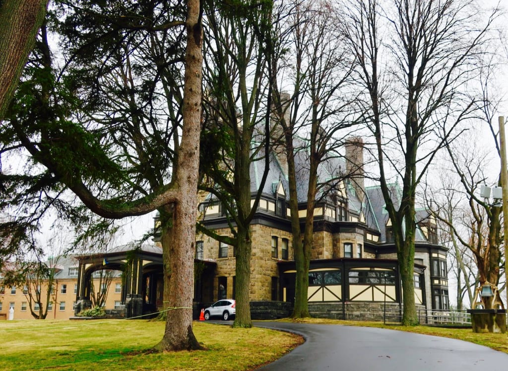 Ukrainian Museum and Library of Stamford CT exterior